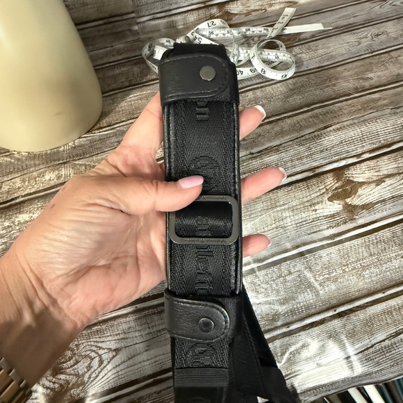 Lululemon Extra Large tote with removable handle - Picture 6 of 6